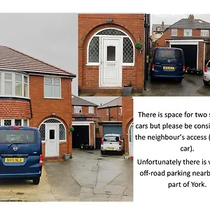 Bishy Road Hideaway Near Racecourse Holiday home York