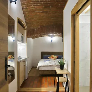  Apartment Podroom