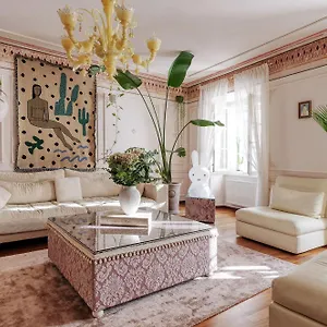  Apartment Diverso